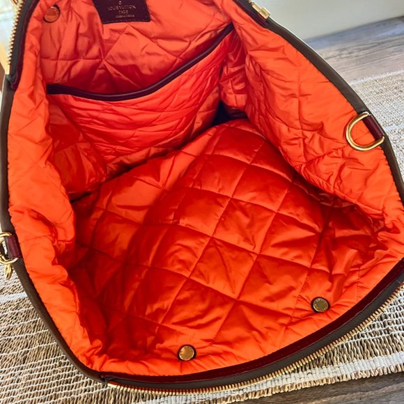 Louis Vuitton tote - Picture 2 of 7